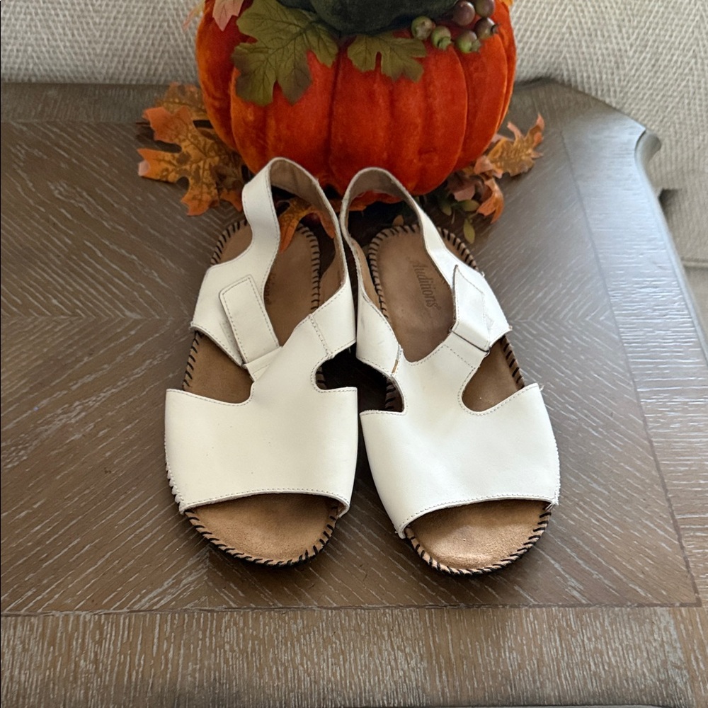Auditions Sandals